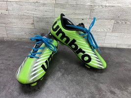 Umbro Arturo 2.0 Big Kid Youth Shoes Green 2.5 M Soccer Football Cleat - $27.54