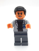 Jurassic World Lego Minifigure Dr Henry Wu Evil Smile Gray Jacket Toy Figure - £4.90 GBP