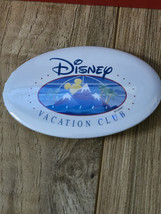 Vintage 1990s Disney Vacation Club White Oval Pinback Button  - £6.00 GBP