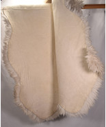 SURYA Sheepskin Hide Rug 4&#39; x 6&#39; SHS-9600 - $543.84 CAD