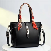   Fashion Commuter Women&#39;s Bag Textured Shoulder Crossbody Portable Bucket Bag - £33.83 GBP