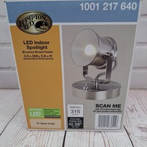 Hampton Bay 5.9 in. Brushed Nickel Integrated LED Indoor Spotlight - $416.52 MXN