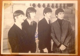 The Beatles Topps Photo Trading Card #63 1964 2nd Series TCG - £1.95 GBP