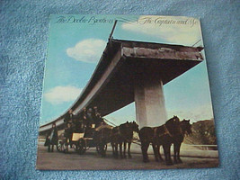 The Captain And Me Doobie Brothers Vinyl Record LP - £7.18 GBP