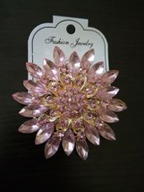 Classic Crystal Rhinestone Big Daisy Flower Brooches for Women in Pink - £17.52 GBP