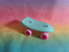 2005 Littlest Pet Shop Mint Green and Pink Replacement Magnetic Skateboard Part - £2.32 GBP