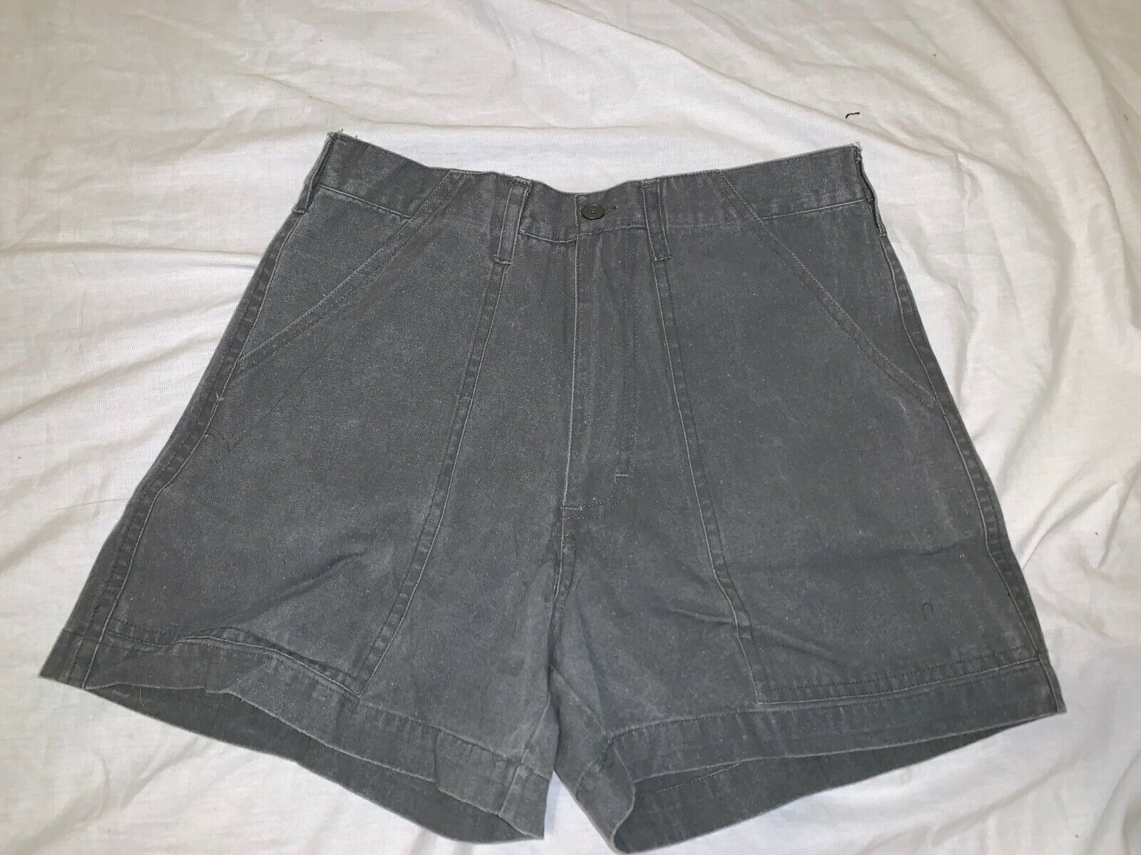 VINTAGE MOUNTAIN IMPACT HIKING SHORTS GREY DEMIN JEAN SHORTS - $16.99