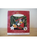 1997 Hallmark Keepsake Ornament Disney Donald&#39;s Surprising Gift  - £23.53 GBP