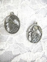 Howling Wolf Head W Moon Feather In Oval Shape Dangling Pewter Charm Earrings - £6.79 GBP