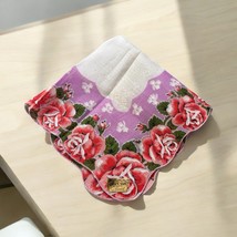 NWT Vintage Bonart Queen Size Beauty Woman&#39;s Handkerchief 15&quot; Floral 50&#39;s - $294.41 MXN