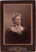 ELIZABETH (YOUNG) WARREN CABINET CARD PHOTO - Lewiston, Maine - £13.73 GBP