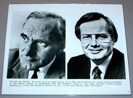 An item in the Entertainment Memorabilia category: HUW WHELDON & BILL MOYERS - PBS TV Promo Photo