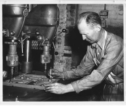 Toolkraft Corp. 1950s Stock Photo - Operator Spot Checking Work - £13.68 GBP
