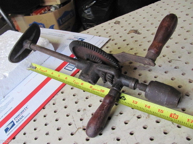 HAND DRILL Antique - $38.57