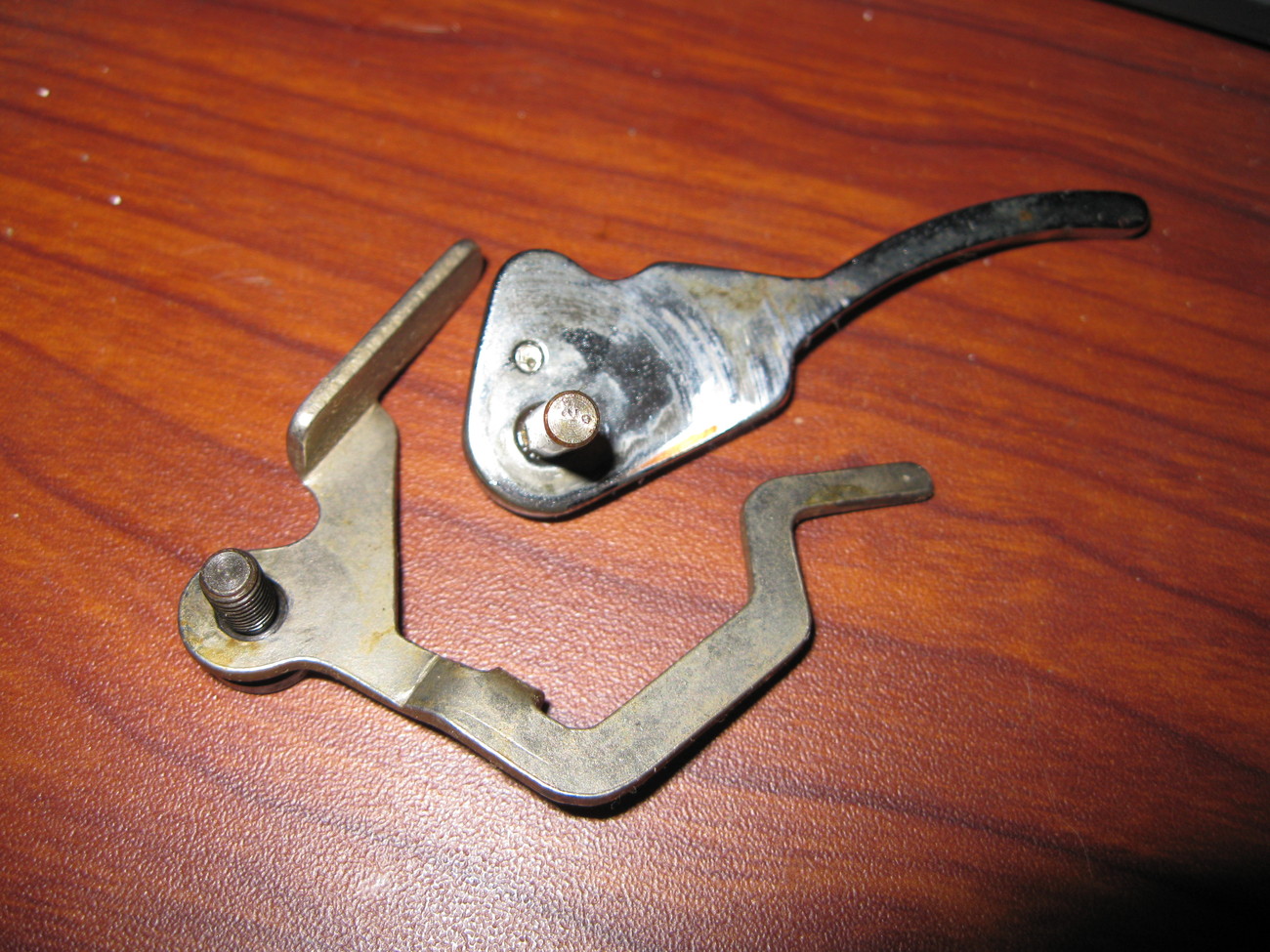Kenmore 148.1217 Thumb Lift Lever & Tension Linkage Used Works w/ Screw - $10.00