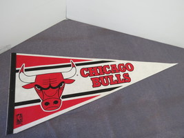 Chicago Bulls Pennant - From the Early 1990s - In Excellent Condition !! - £35.98 GBP