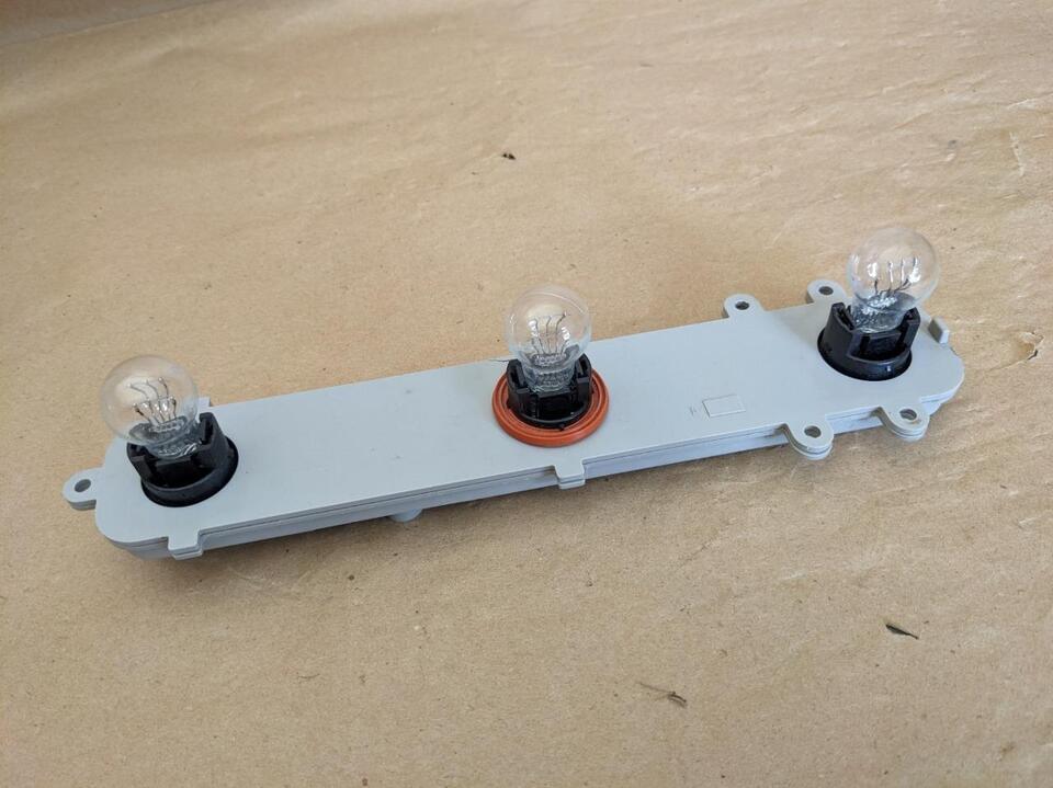 OEM Genuine 2002-2009 Chevrolet Blazer Taillight Connection Board 16525938 - $31.67