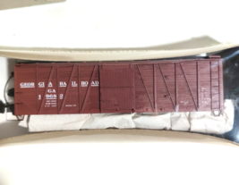 Accurail HO Scale Georgia Railroad 40&#39; O.B. Box Steel Ends Freight 1:87 ... - $389.66 MXN