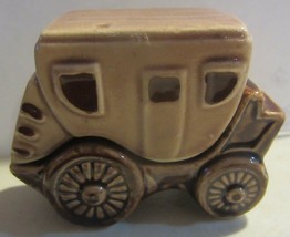 Vintage Western Stage Coach stackable  Salt Pepper Shakers - £14.90 GBP