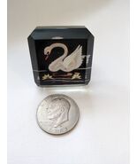 VTG Lucite Reversed Carved Painted Swan Goose Water Drawer Pull Handle 2... - €88,16 EUR