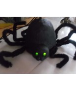 Halloween Spider Decor Sits/Hangs Mint Vintage Green Blink Eyes  - $15.83