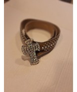 BB Simon Belt Brown Leather Cowhide Swarovski Crystal Cross Has Wear See... - $1,584.86 MXN