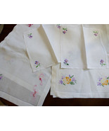 VTG lot of 4 Hand made Linen Embroidery Cloth Placemat napkins table runner - £23.30 GBP