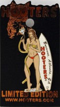 Hooters Sexy Calendar Girl Br EAN Ne Atlanta, Ga White Surfboard Shower Hose Pin - £10.17 GBP