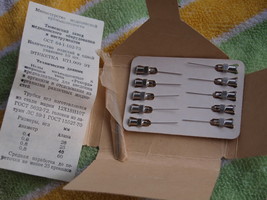 NOS ANTIQUE SOVIET  USSR RUSSIAN MEDICINE SYRINGE NEEDLES WITH BOX 1973 - $6.92