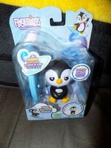 WowWee - Fingerlings Baby Penguin Tux With Bonus Surfboard NEW - £18.98 GBP