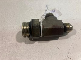 01006959 MTD HYDRO T FITTING image 2