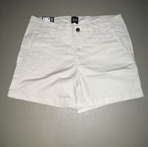 Gap Classic Mid Rise Short Women’s Size 10 Turtledove  - $21.51