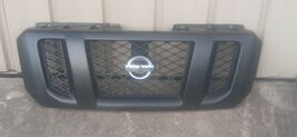 Nissan 2012-2021 NV1500 NV2500 NV3500 Grille Front  62310-1PA0A USED - €213,13 EUR