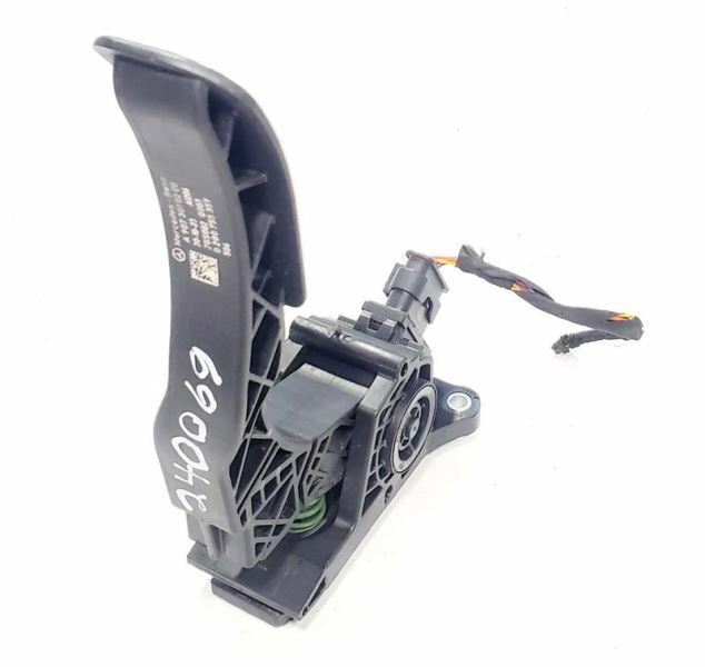 2021 Mercedes Sprinter Van 2500 OEM Accelerator Pedal a9073010200 Item image 11