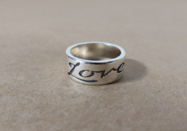 James Avery Love w/ 2 Hearts Script 925 Sterling Silver Band Ring Sz 6 Retired - £50.22 GBP