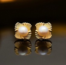 10ct Solid Gold Fan Dish Pearl Stud Earrings 9k, 10k, style, small, classy, gift - £76.68 GBP