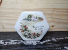 Trinket Box Hand Painted Signed Laessig Porcelain Daisy Home Is Where The Heart - £7.41 GBP