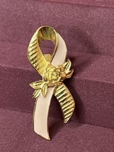 Vintage Avon Breast Cancer Awareness Pin Brooch Pink Enamel &amp; Gold Tone w Rose - £6.82 GBP