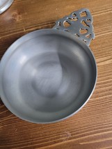 Colonial Williamsburg Kirk Stieff Pewter Porringer Bowl with Handle CW15-2 - £9.54 GBP