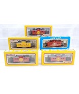 5 Life-like HO Gauge Cabooses In Box C-8 LN Condition - $372.26 MXN