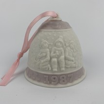 Lladro Ceramic Bell Vintage 1987 White Pink Kids in Snow 3&quot; tall - £13.97 GBP