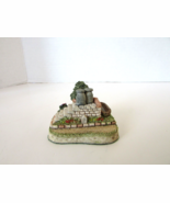 David Winter Cameos Saddle Steps Sculpture 1991 John Hine Ltd GB 1.25&quot;h - $9.85
