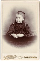Cabinet Card Photo of Beautiful Card of Girl with Curls Gild Imprint/Edges - £17.99 GBP
