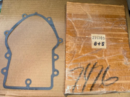 OEM Briggs &amp; Stratton, TORO Crankcase Gasket 271703 New (BG) - $10.88