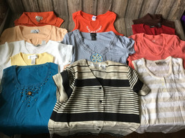 Lot of 12 Womens Sleeveless &amp; Short Sleeve Top Shirts Variety Brands Size Small - £25.38 GBP