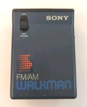 Sony FM AM Walkman Model Number SRF 22W Pre Owned For Parts Or Repair Broken - £6.46 GBP