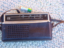 Rare Vintage Soviet Russian Ussr Am Lw Portable Radio Selga 402  Parts Only - £16.52 GBP
