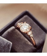 1.5 CT Moissanite Engagement Ring 14K Solid Gold Wedding Ring Vintage Ring  - €415,46 EUR