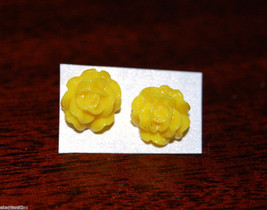 Yellow Rose pierced earrings Sailor Jupiter handmade in USA - $1.97
