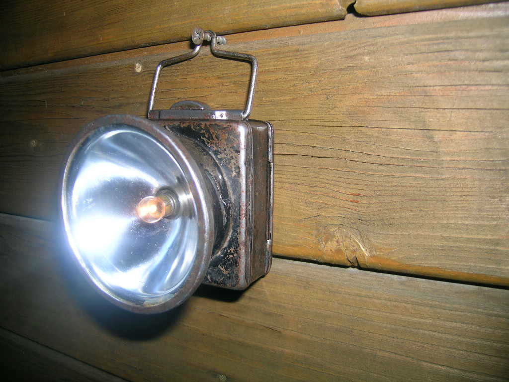 ANTIQUE RARE SOVIET RUSSIAN USSR FLASLIGHT LANTERN ABOUT 1960 - $49.49